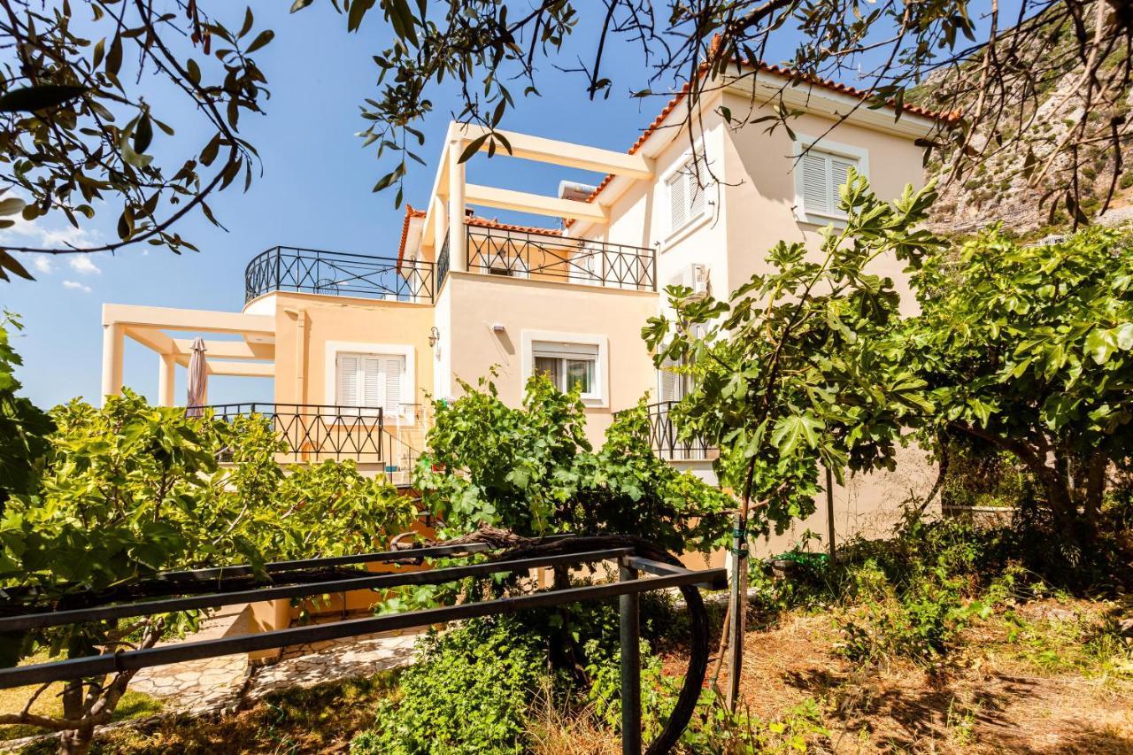 Verga Majestic Sunsets - Elegant & Secluded Retreat 칼라마타 외부 사진