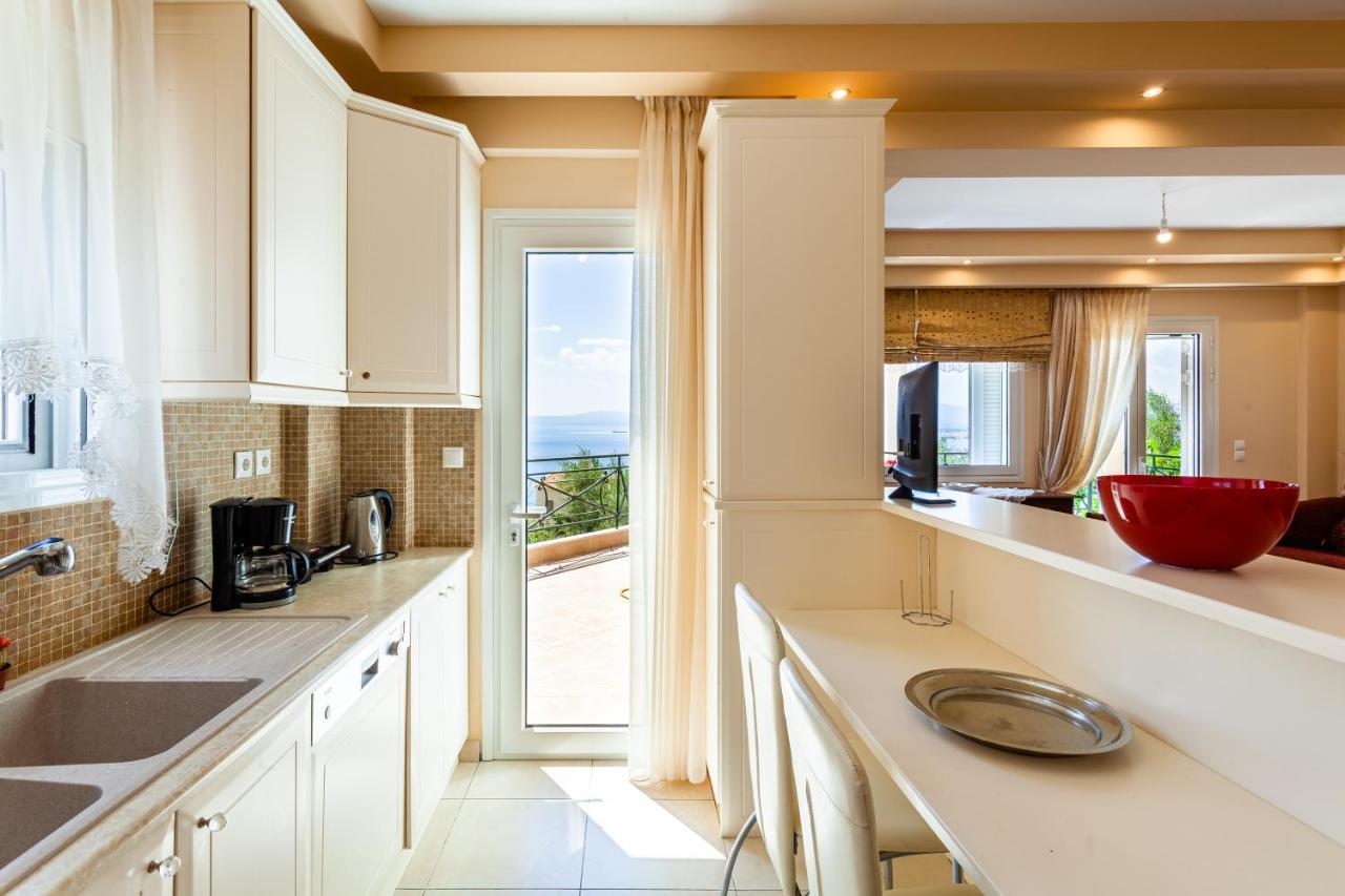 Verga Majestic Sunsets - Elegant & Secluded Retreat 칼라마타 외부 사진